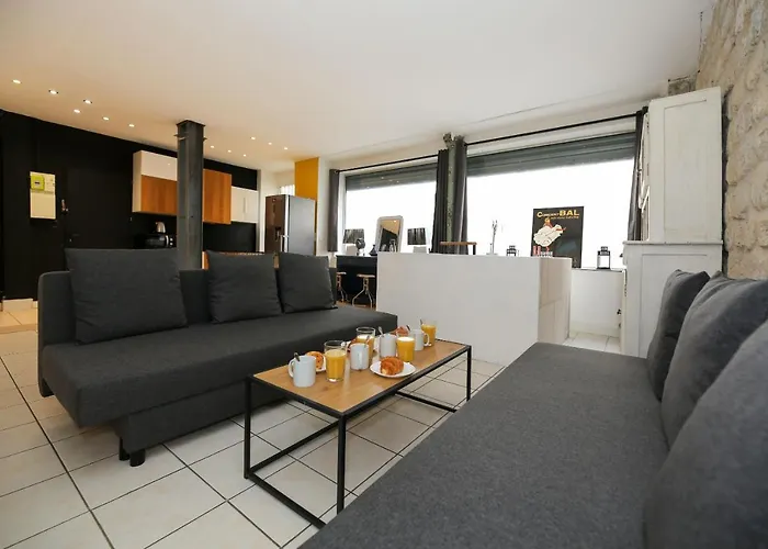 Familial Proche Des Commerces - 8p Paris